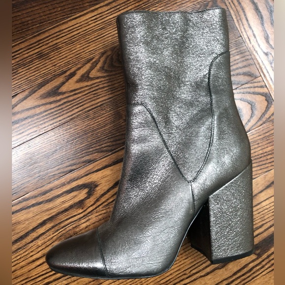 KENDALL x KYLIE Boots - Picture 4 of 11